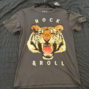 Rock & Roll Tiger Graphic T-Shirt